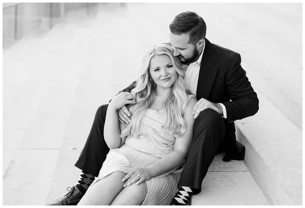 sunset engagement session at nelson atkins