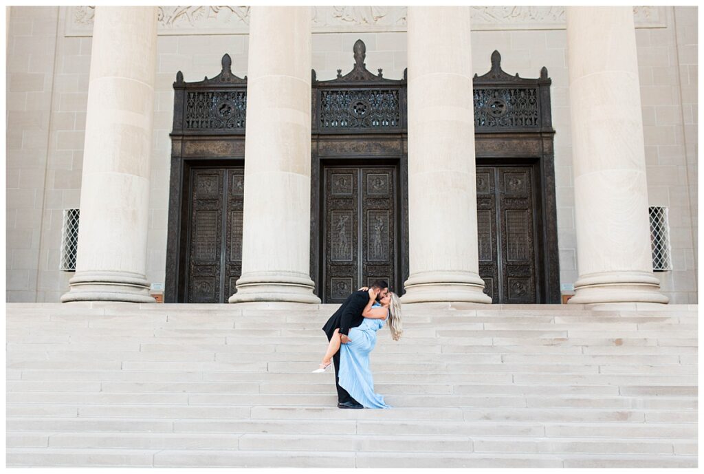 sunset engagement session at nelson atkins